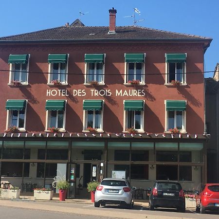 Hotel-Restaurant Les Trois Maures Verdun-sur-le-Doubs Bagian luar foto