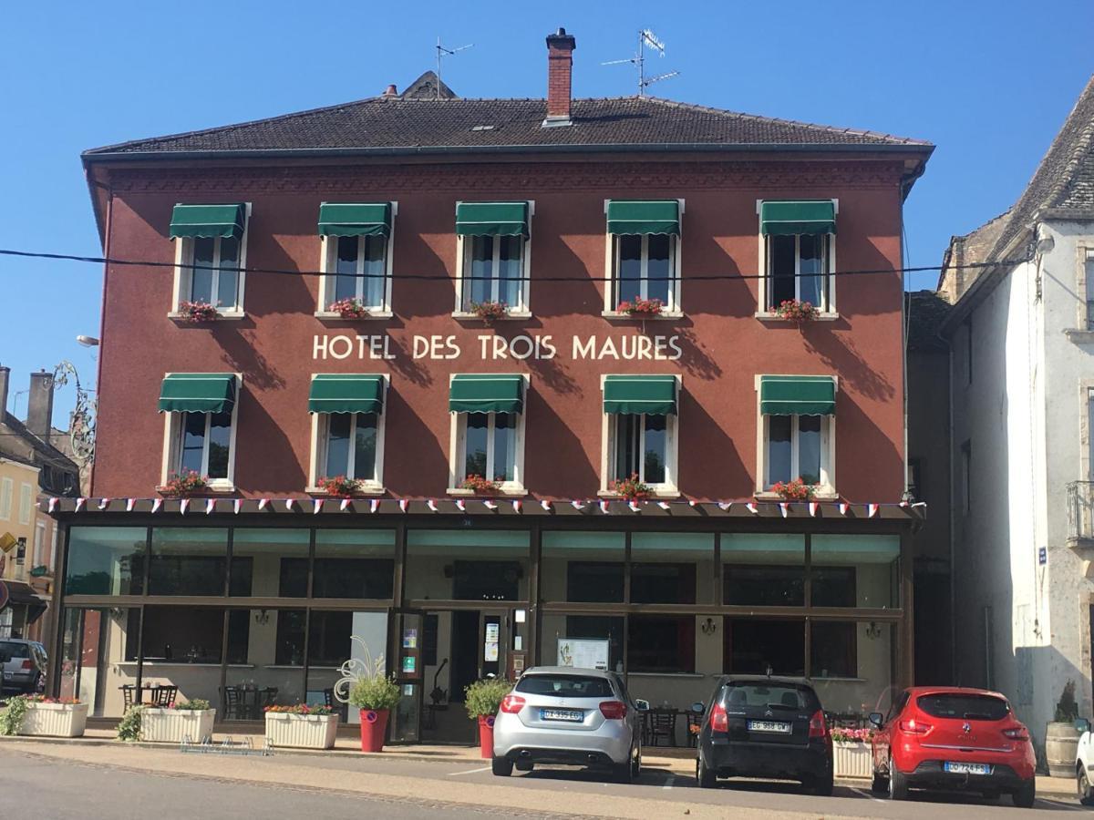Hotel-Restaurant Les Trois Maures Verdun-sur-le-Doubs Bagian luar foto